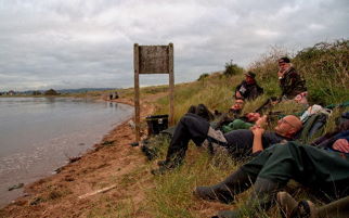 The team waiting for the catch © Andrew Carter